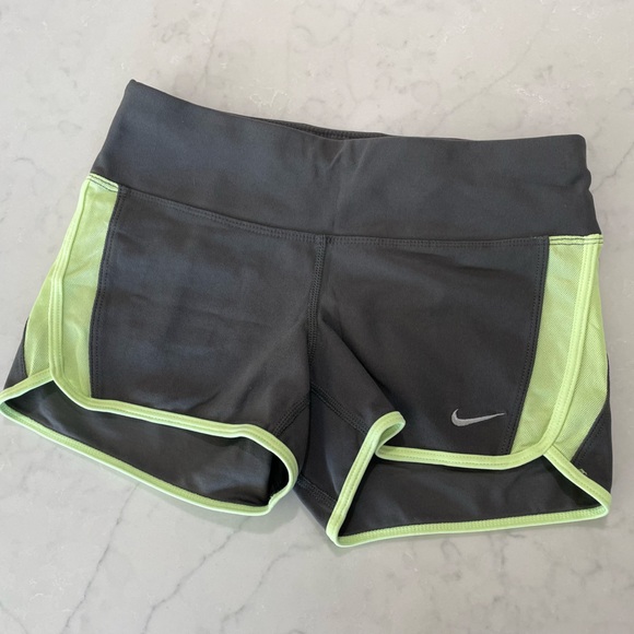 Nike Running Shorts - Picture 1 of 5